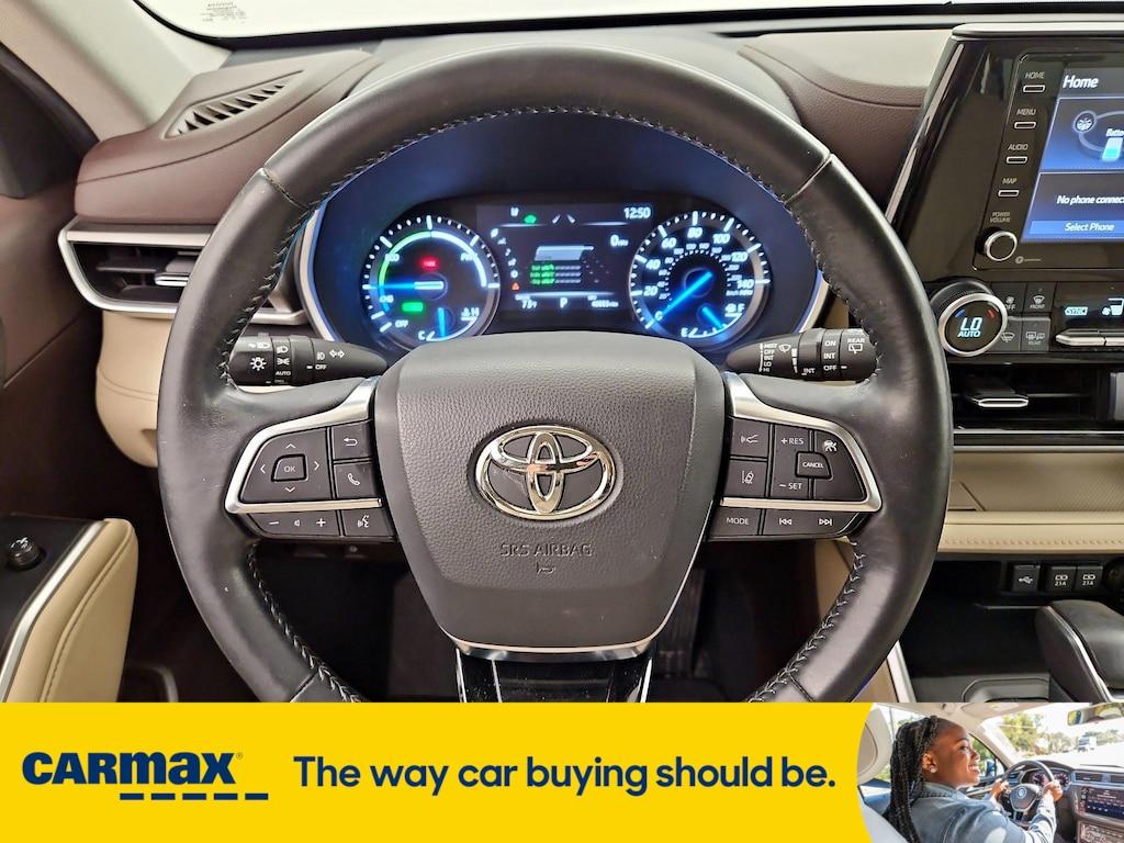 used 2021 Toyota Highlander Hybrid car, priced at $36,998