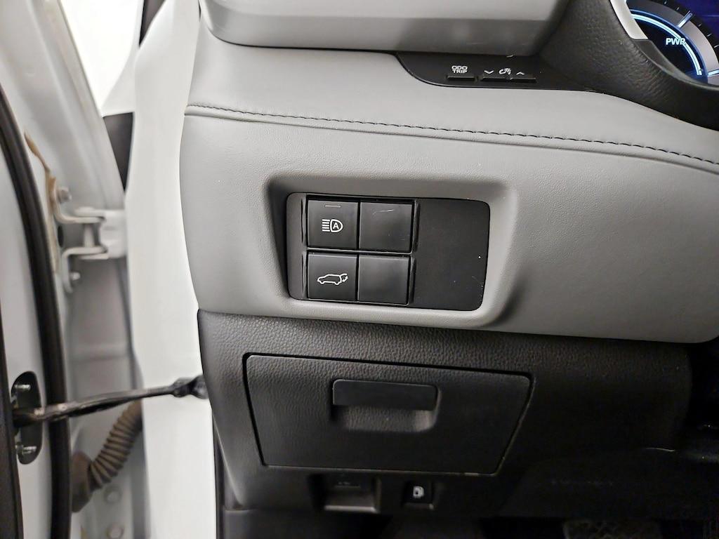 used 2020 Toyota Highlander Hybrid car, priced at $33,998