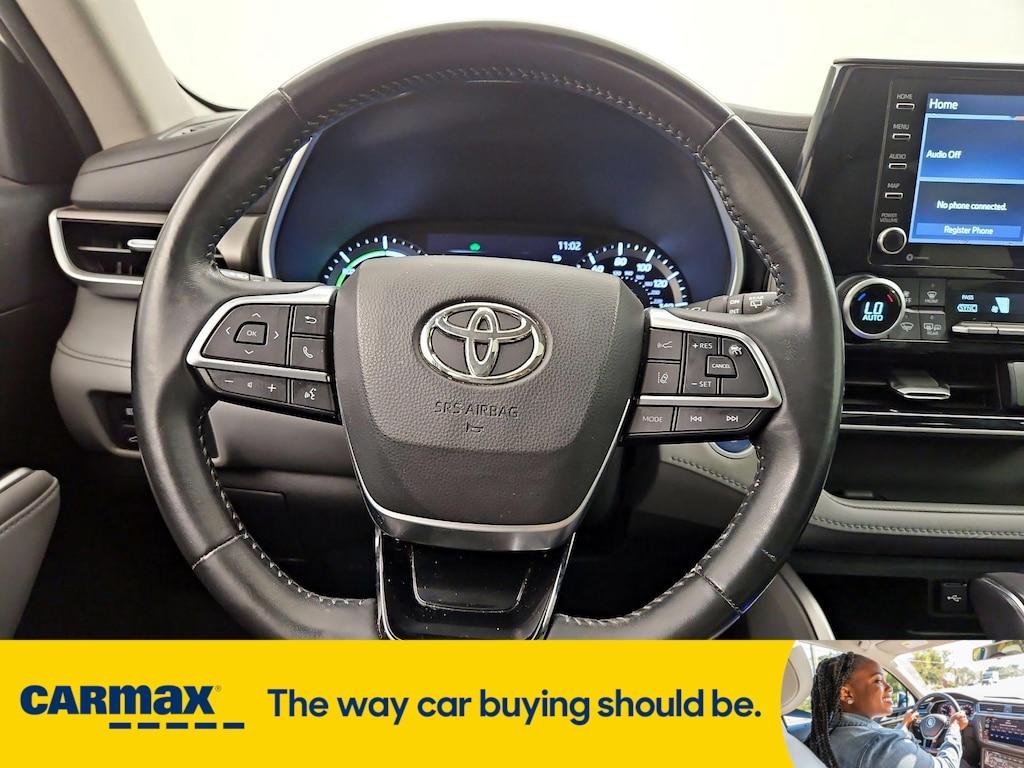 used 2020 Toyota Highlander Hybrid car, priced at $33,998