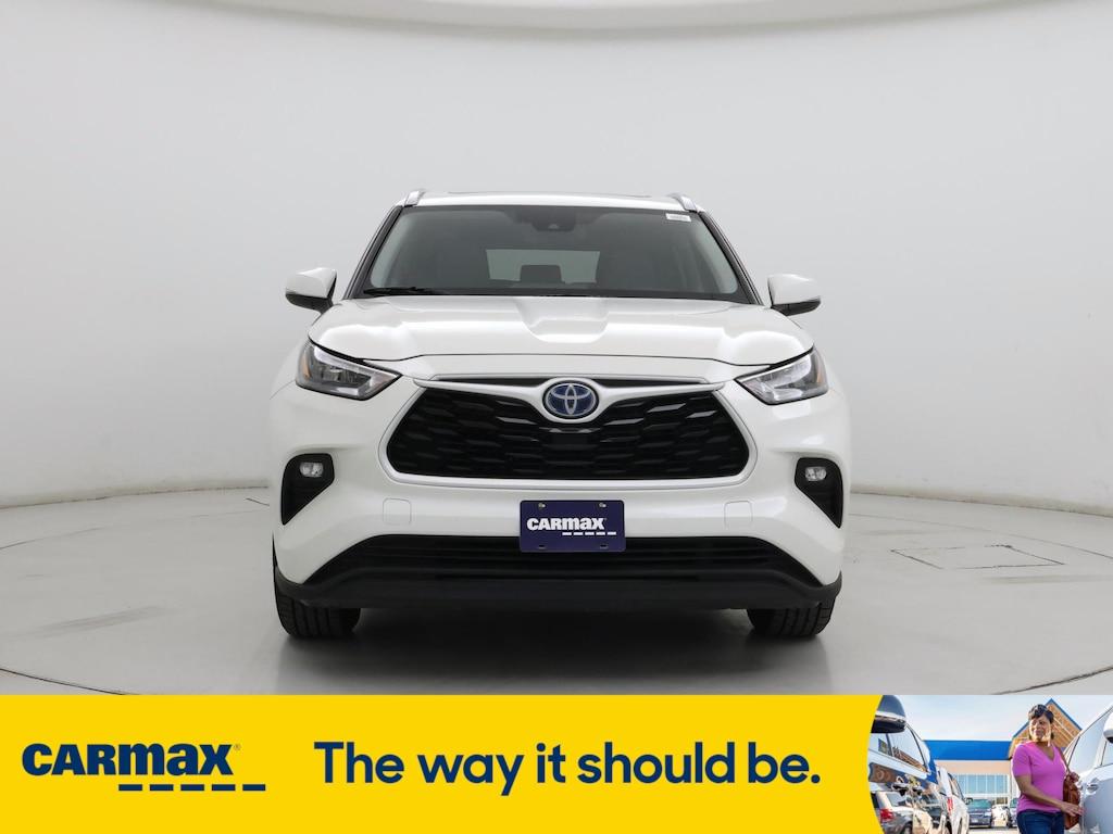 used 2020 Toyota Highlander Hybrid car, priced at $33,998