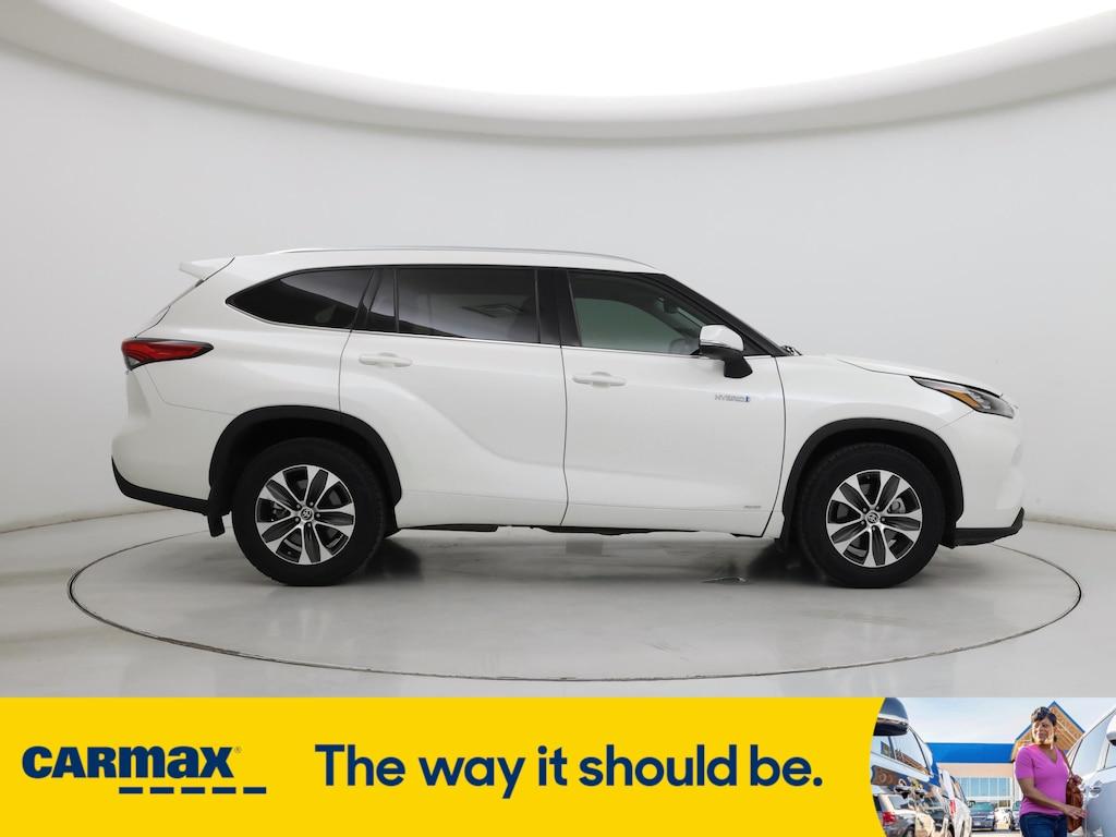 used 2020 Toyota Highlander Hybrid car, priced at $33,998