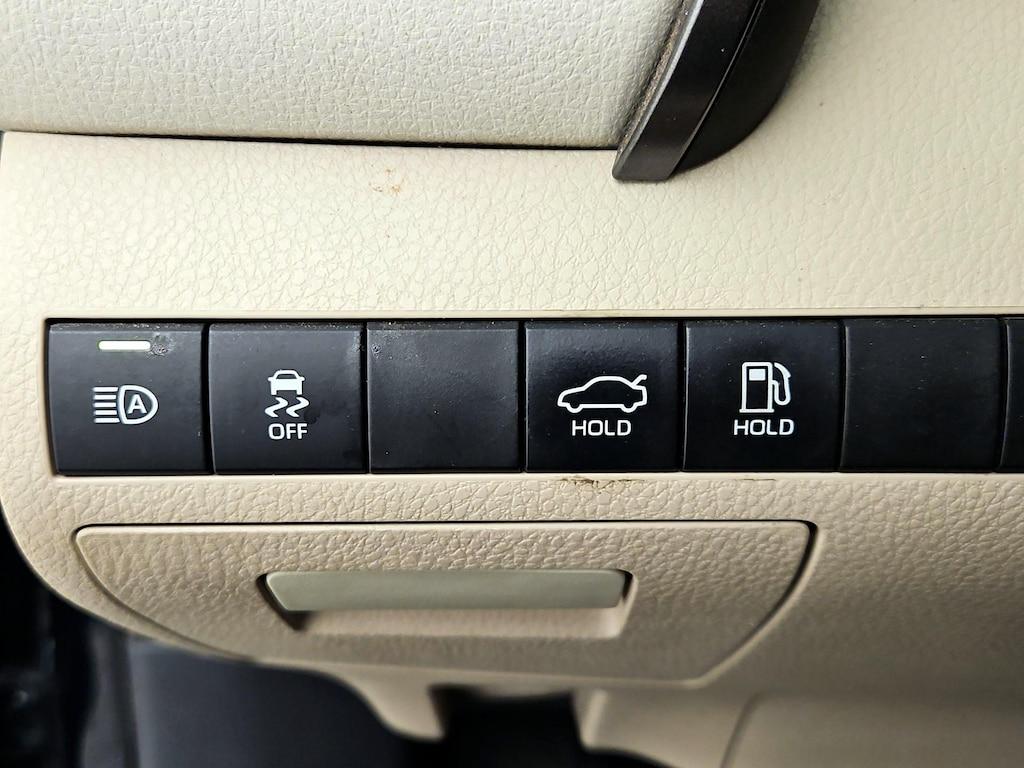 used 2020 Toyota Camry Hybrid car, priced at $18,998