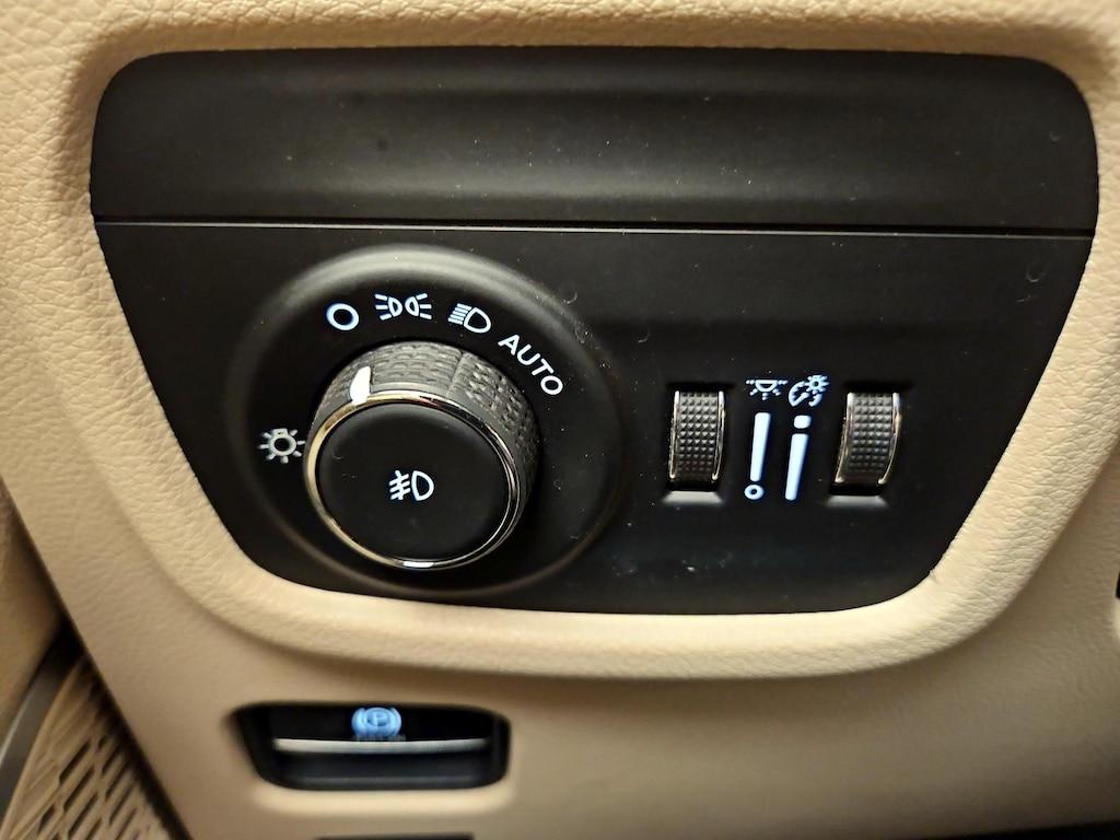 used 2022 Jeep Grand Cherokee car, priced at $34,998