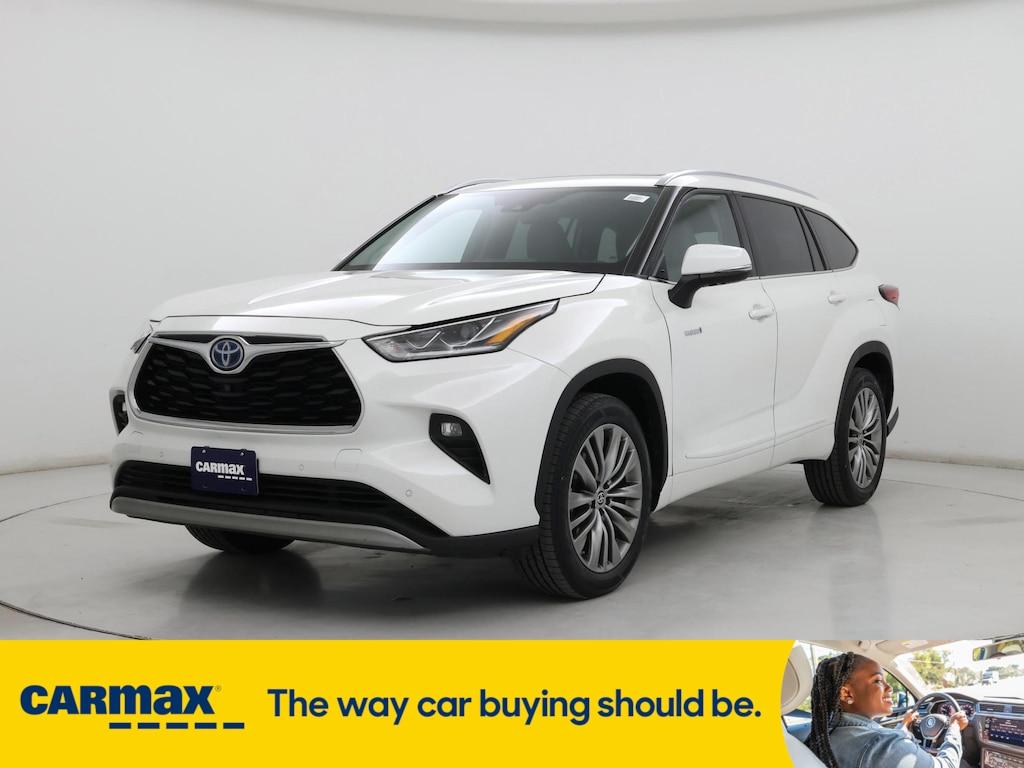 used 2020 Toyota Highlander Hybrid car, priced at $33,998