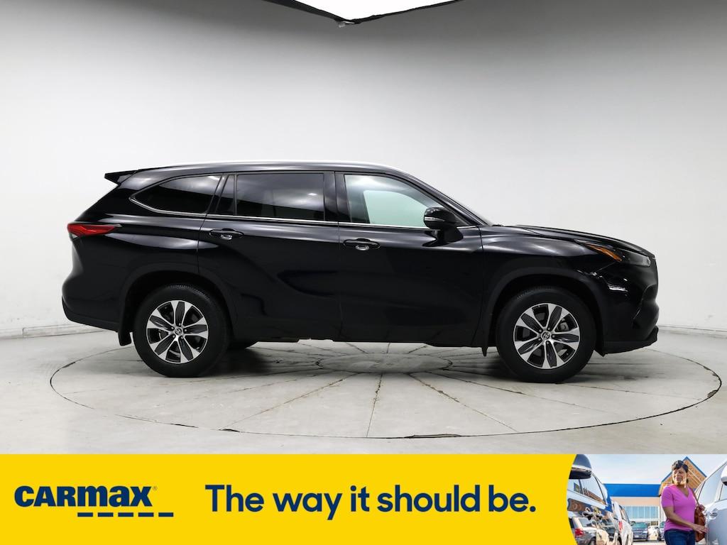 used 2022 Toyota Highlander car, priced at $40,998