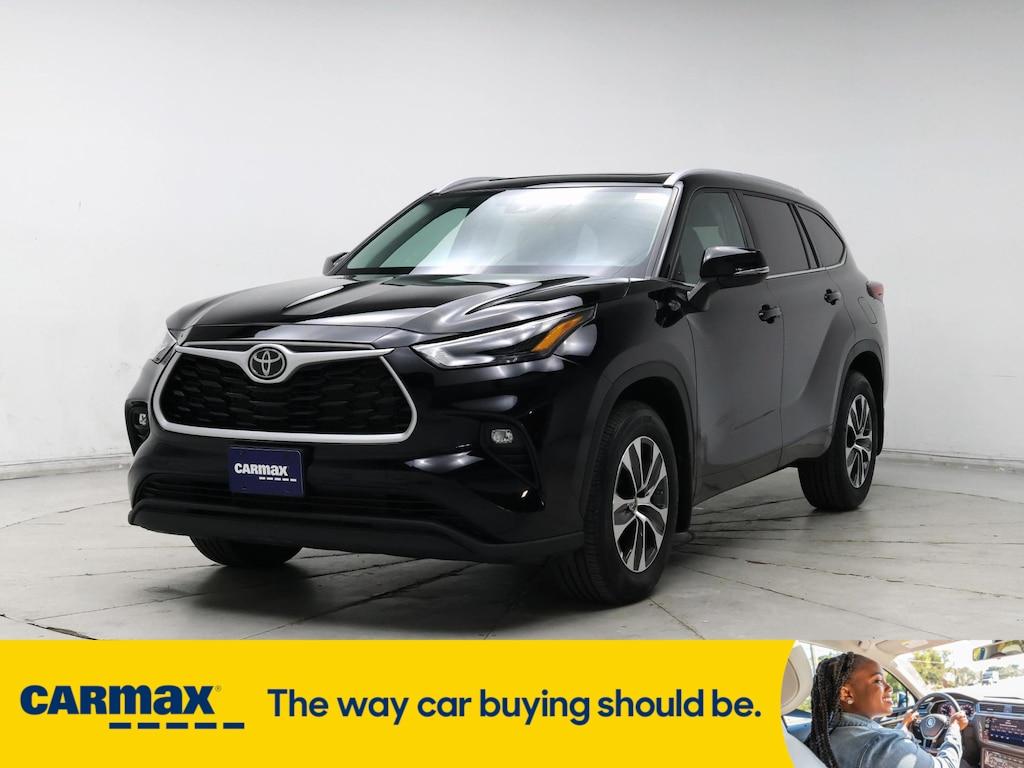 used 2022 Toyota Highlander car, priced at $40,998