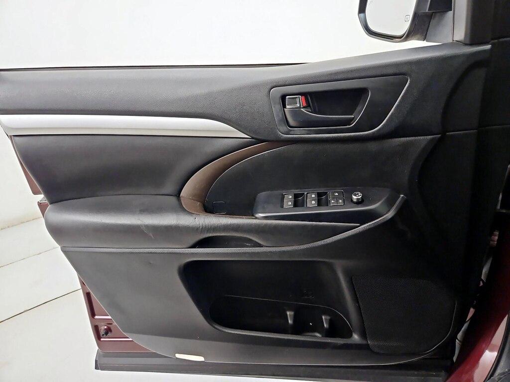 used 2019 Toyota Highlander car, priced at $20,998
