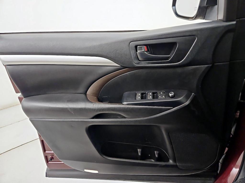 used 2019 Toyota Highlander car, priced at $21,998