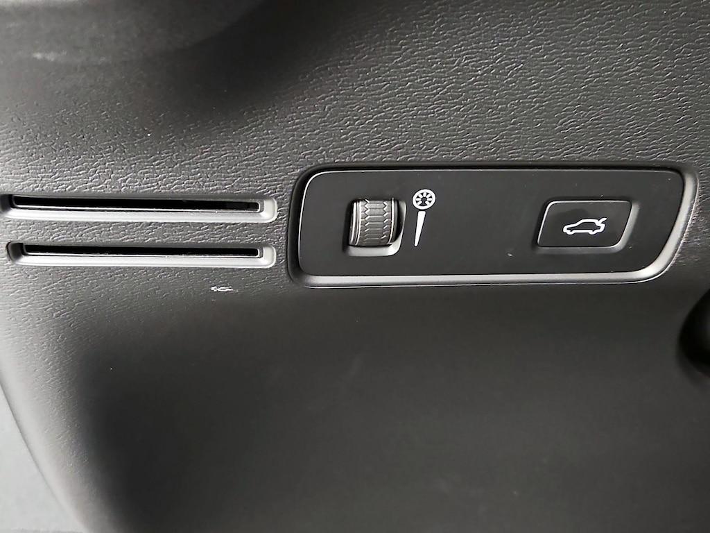 used 2022 Volvo XC40 car, priced at $28,998