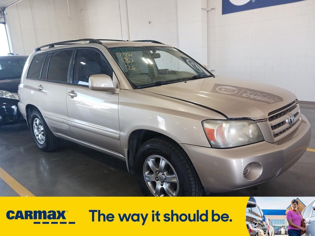 used 2022 Hyundai Santa Fe car, priced at $25,998