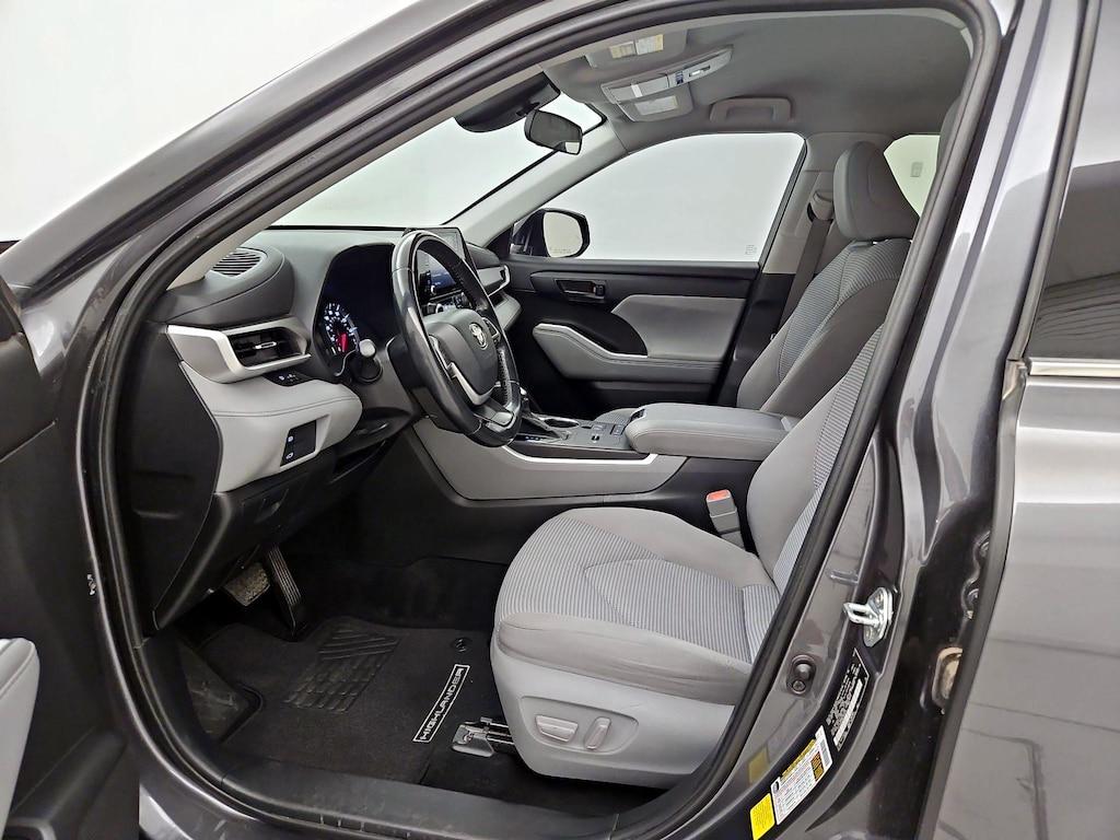 used 2022 Toyota Highlander car, priced at $31,998