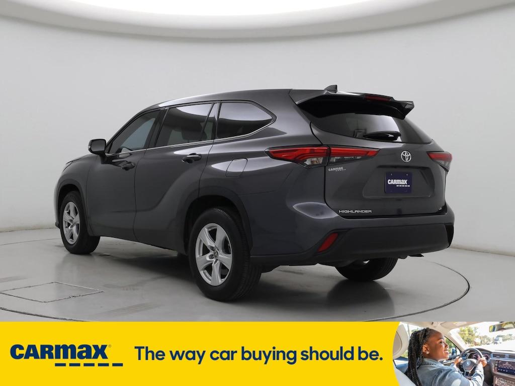 used 2022 Toyota Highlander car, priced at $31,998
