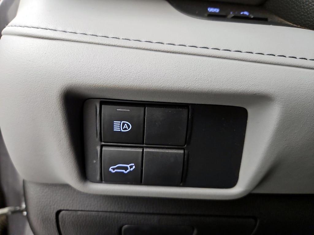 used 2022 Toyota Highlander car, priced at $31,998