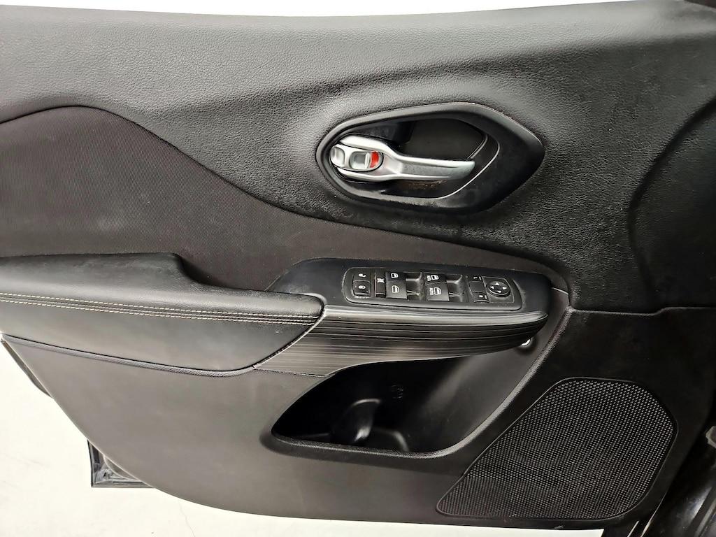 used 2016 Jeep Cherokee car, priced at $13,599