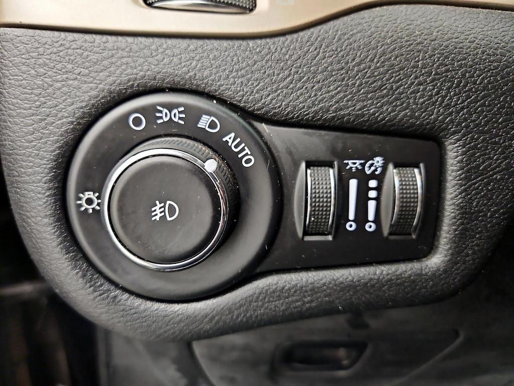 used 2016 Jeep Cherokee car, priced at $13,599