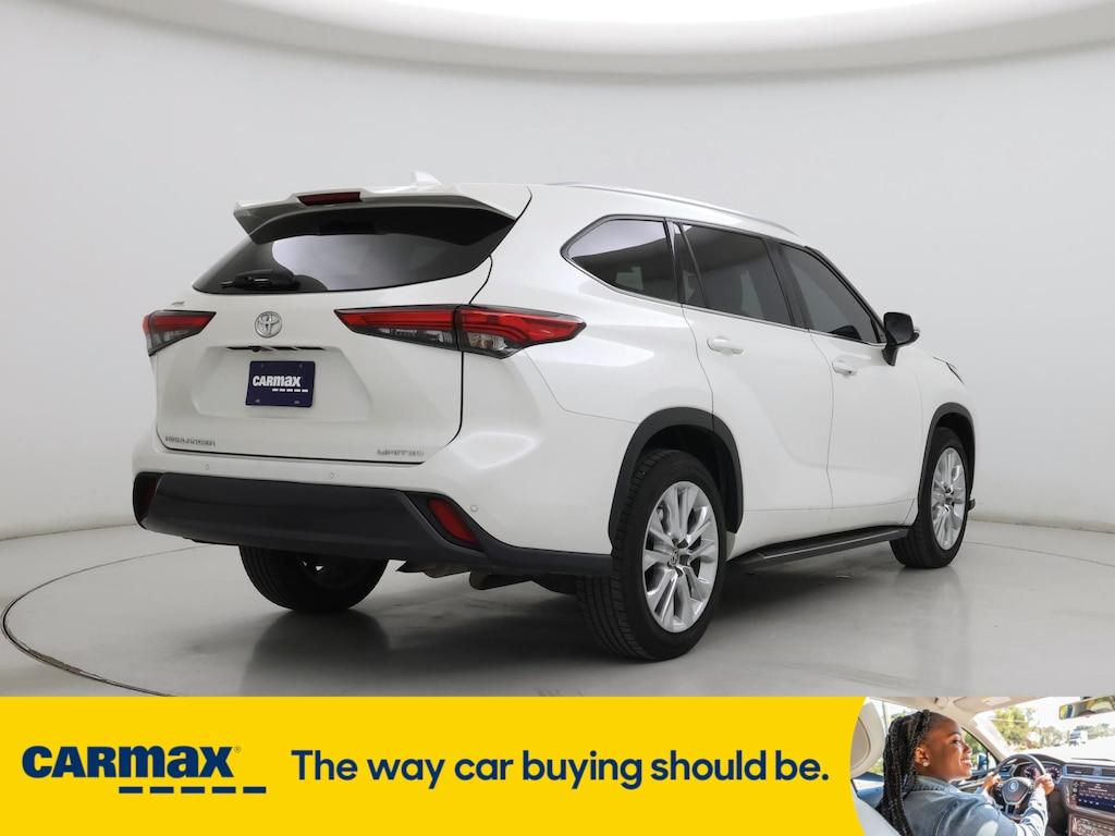 used 2020 Toyota Highlander car, priced at $27,998
