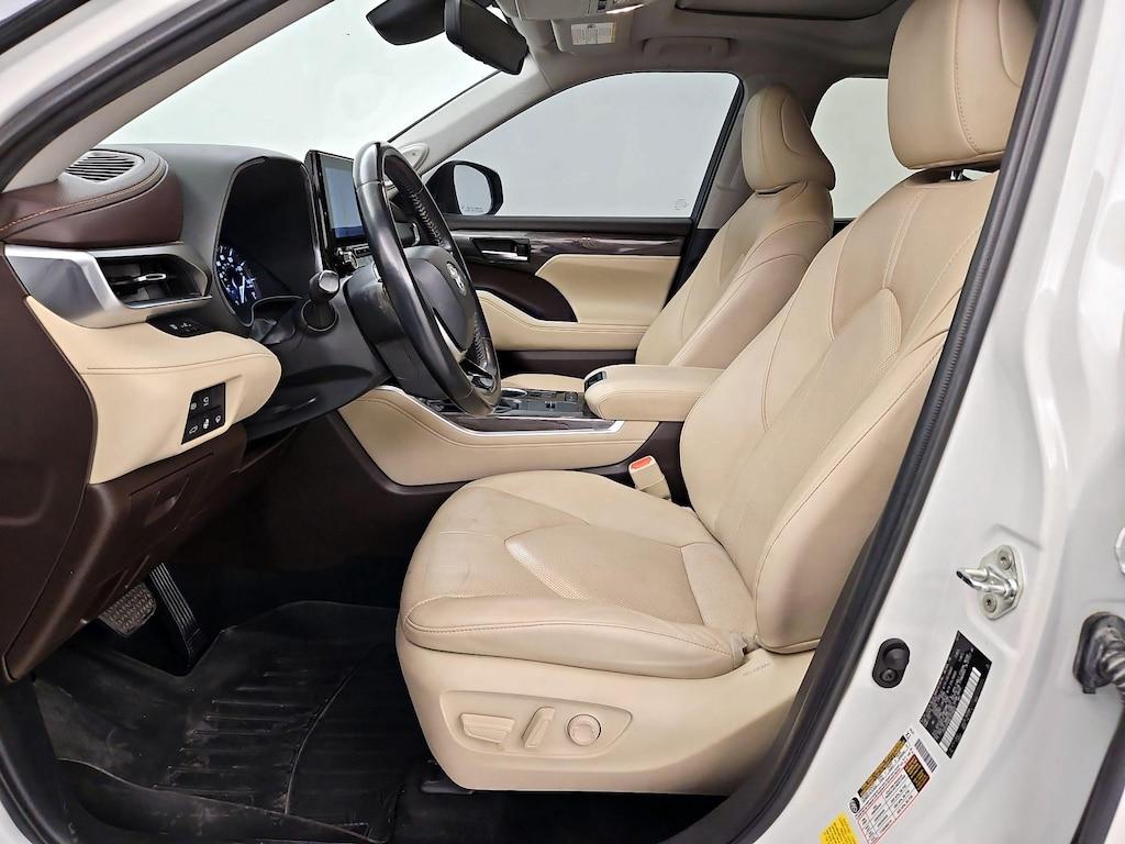 used 2020 Toyota Highlander car, priced at $27,998