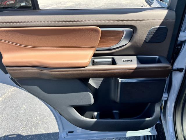 new 2025 Ford Expedition car, priced at $87,325
