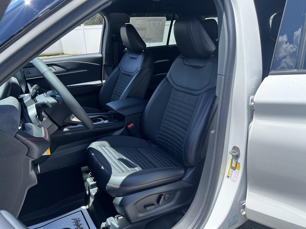 new 2025 Ford Explorer car, priced at $48,041