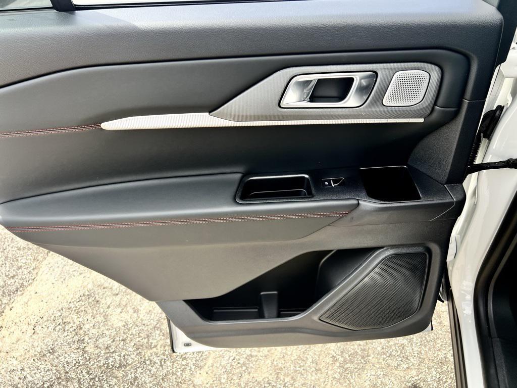 new 2025 Ford Explorer car, priced at $57,906