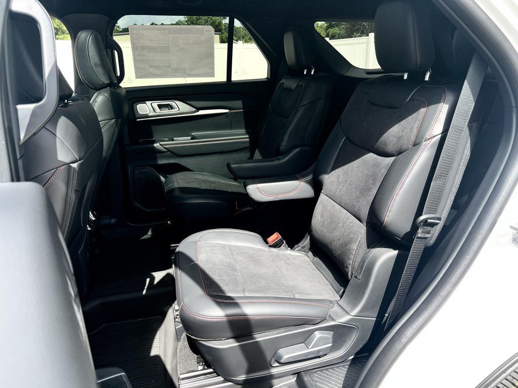 new 2025 Ford Explorer car, priced at $57,906