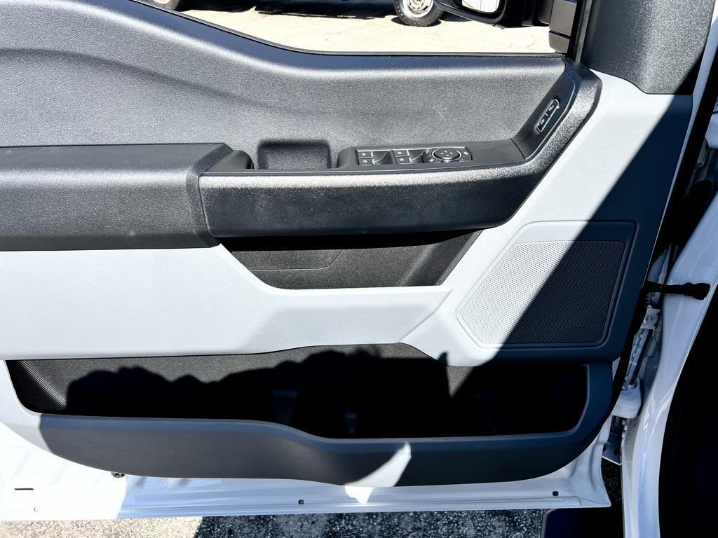 new 2025 Ford F-250 car, priced at $68,224