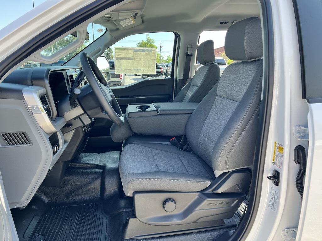 new 2025 Ford F-250 car, priced at $68,224