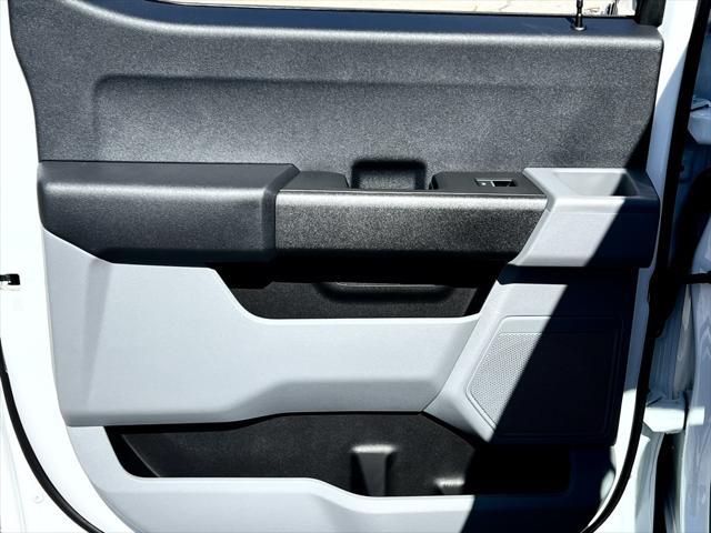 new 2025 Ford F-250 car, priced at $70,910