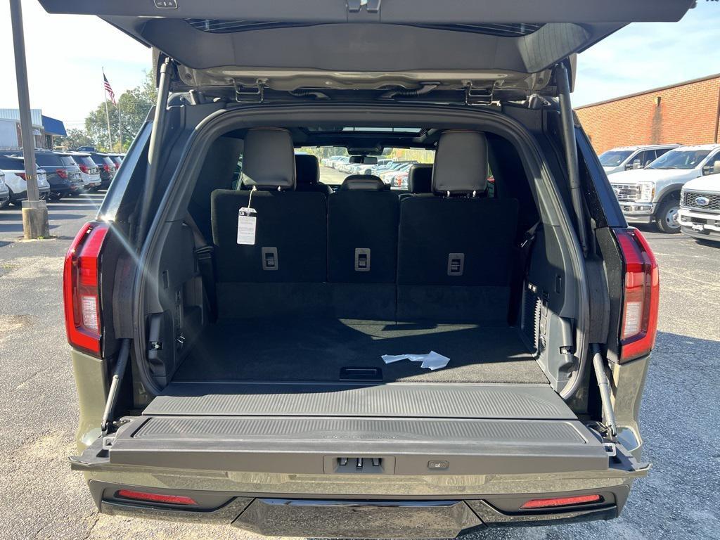 new 2025 Ford Expedition car, priced at $83,745