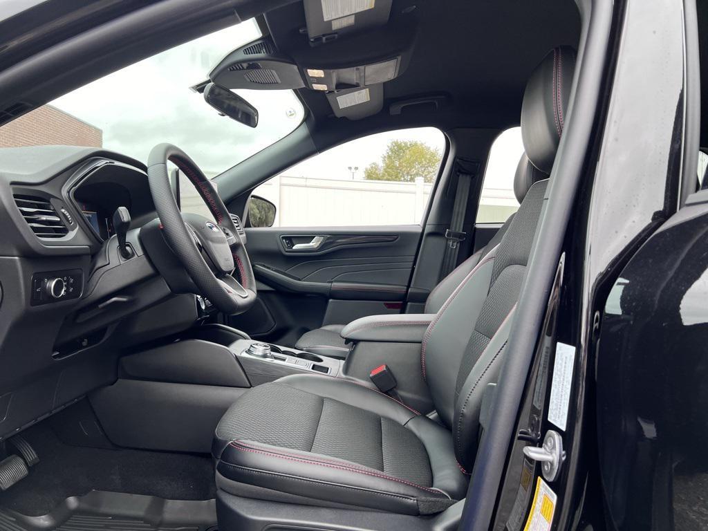 new 2025 Ford Escape car, priced at $28,976