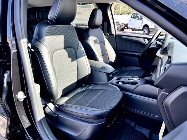 new 2025 Ford Escape PHEV car, priced at $32,118