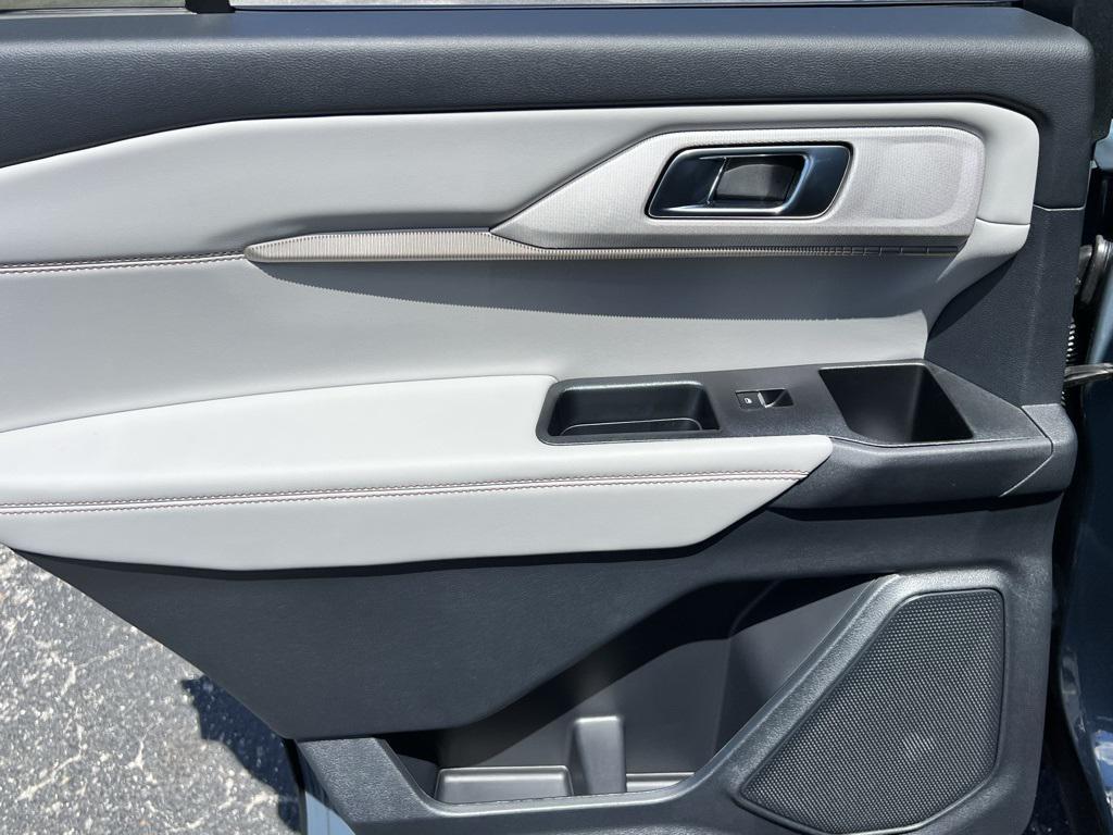 new 2025 Ford Explorer car, priced at $43,364