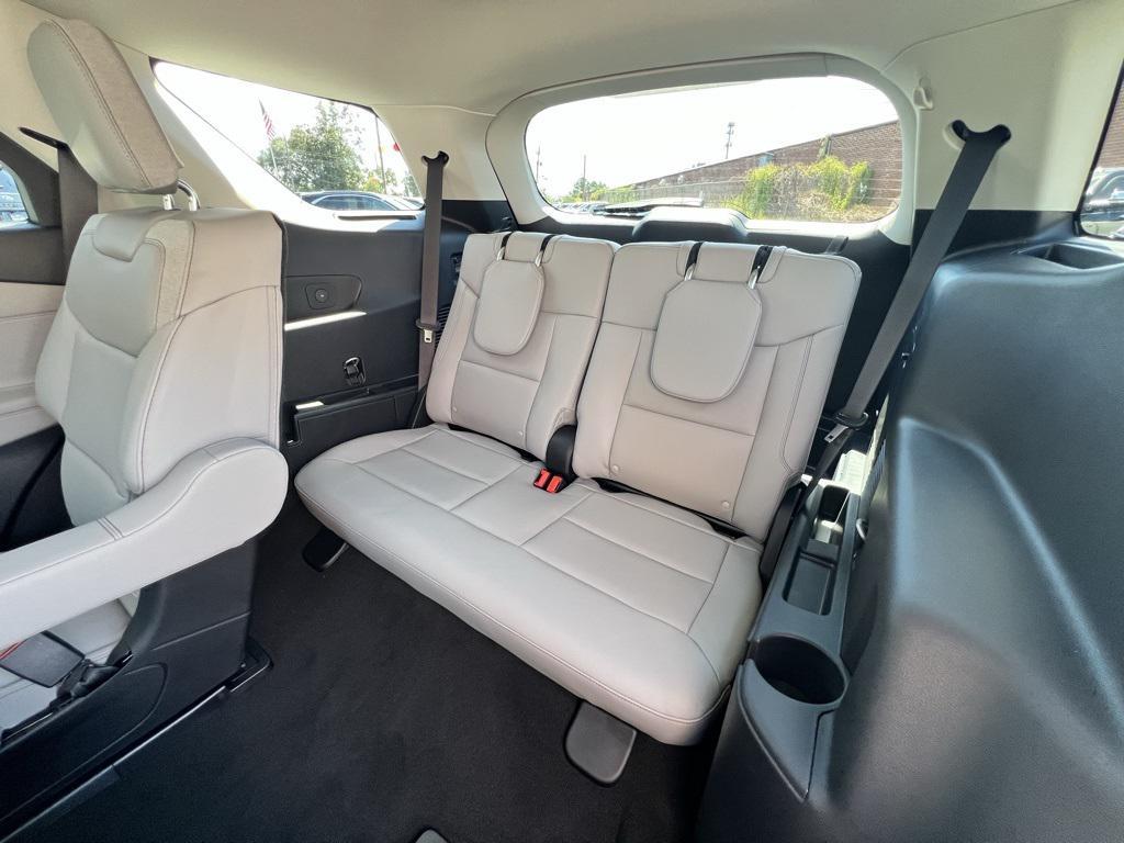 new 2025 Ford Explorer car, priced at $43,364