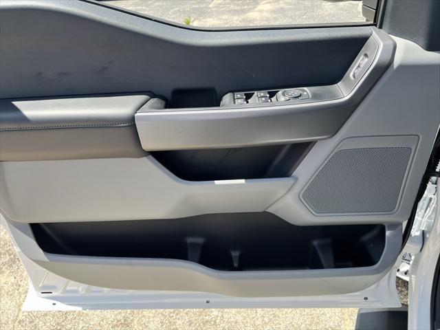 new 2025 Ford F-250 car, priced at $59,380