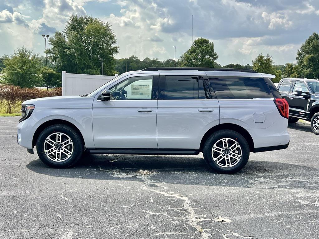 new 2025 Ford Expedition car, priced at $68,890