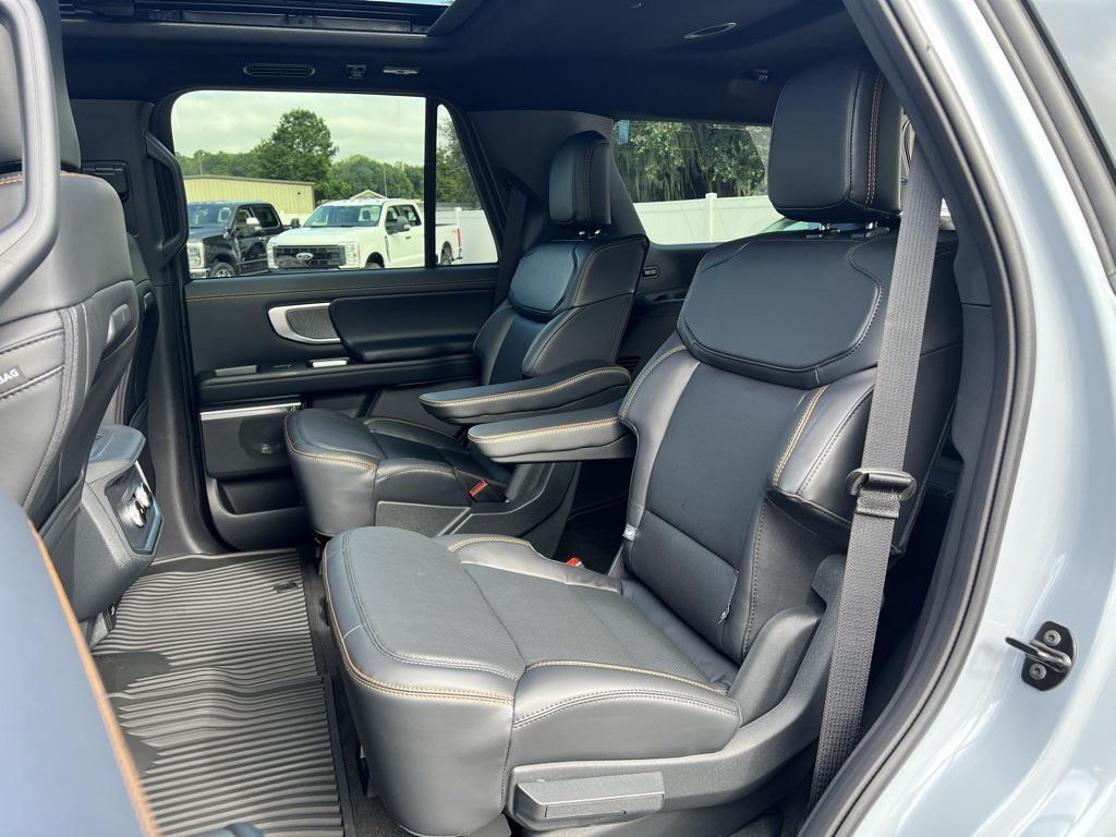 new 2025 Ford Expedition car, priced at $84,020