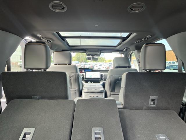 new 2025 Ford Expedition car, priced at $84,020