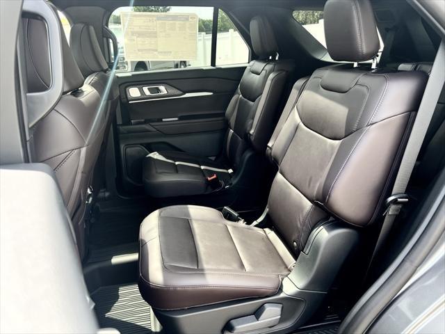 new 2025 Ford Explorer car, priced at $51,124