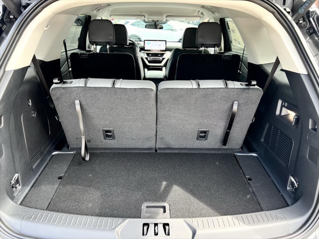 new 2025 Ford Explorer car, priced at $43,019