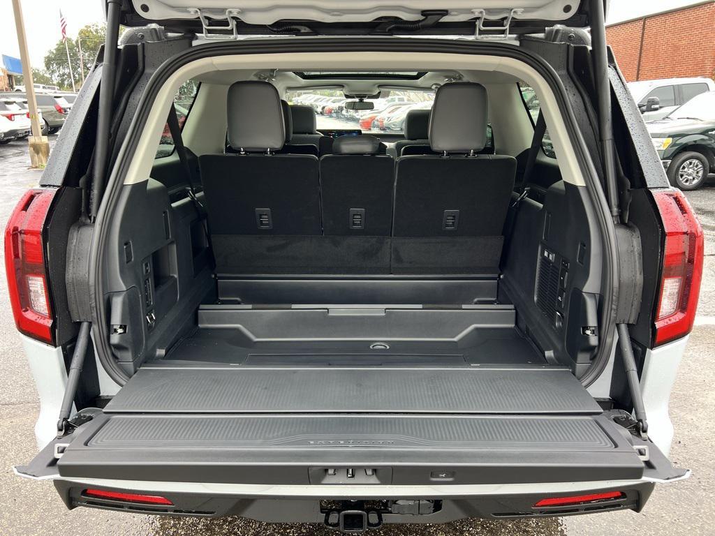 new 2025 Ford Expedition Max car, priced at $71,730