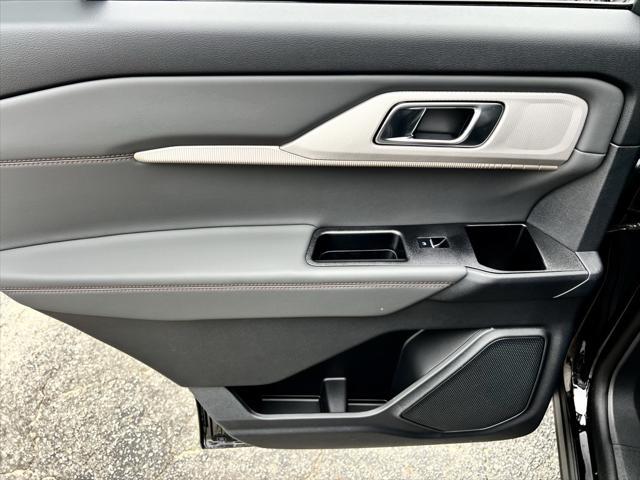 new 2025 Ford Explorer car, priced at $43,100