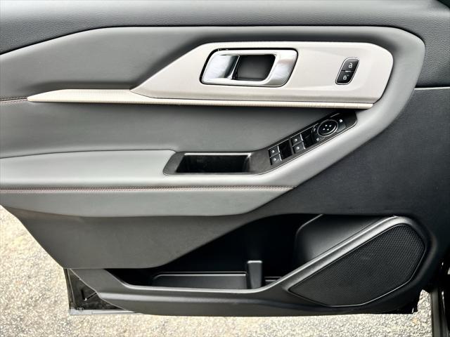 new 2025 Ford Explorer car, priced at $43,100