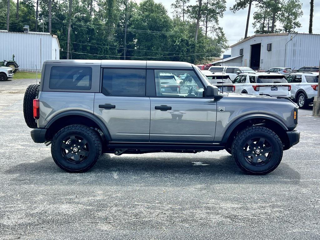 new 2025 Ford Bronco car, priced at $50,404