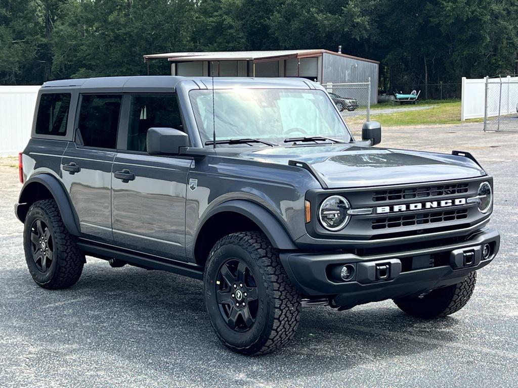 new 2025 Ford Bronco car, priced at $50,404