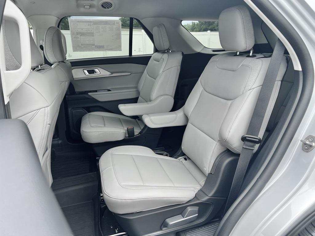 new 2025 Ford Explorer car, priced at $43,476