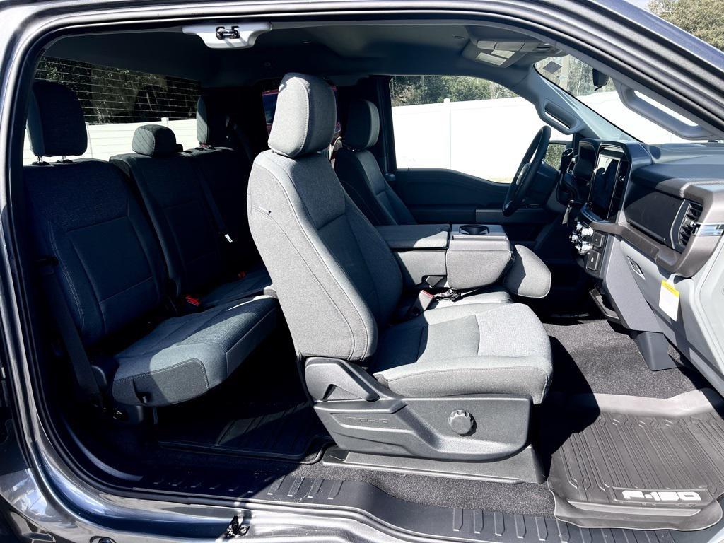 new 2025 Ford F-150 car, priced at $46,992