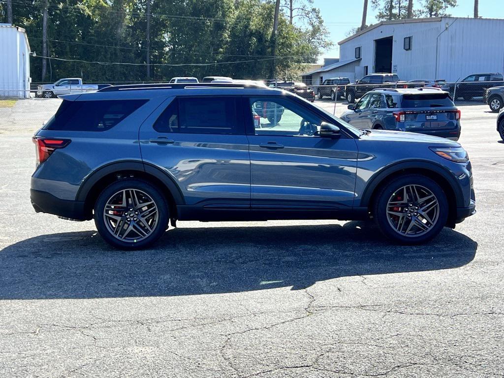 new 2025 Ford Explorer car, priced at $59,411