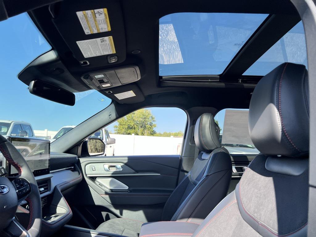 new 2025 Ford Explorer car, priced at $59,411