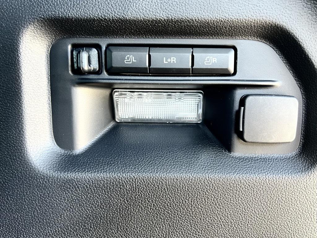 new 2025 Ford Explorer car, priced at $59,411