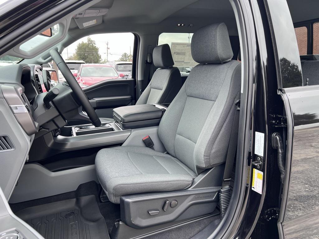 new 2025 Ford F-150 car, priced at $59,373
